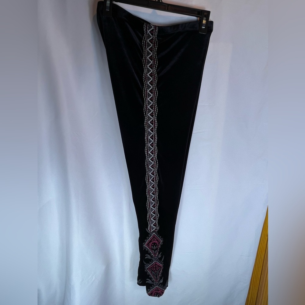 Johnny Was Workshop Blair Velvet Leggings, size Medium - Picture 4 of 15